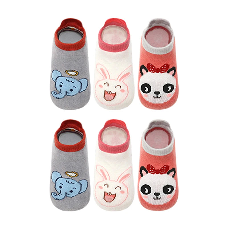 6 pairs anti-slip children's socks, featuring cute cartoon animal patterns. These are suitable for toddlers and young walkers.
