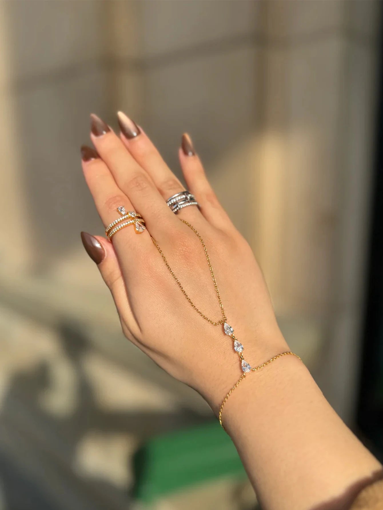 Water drop finger bracelet for summer women, high-end fashion, versatile zircon hand chain, light luxury jewelry