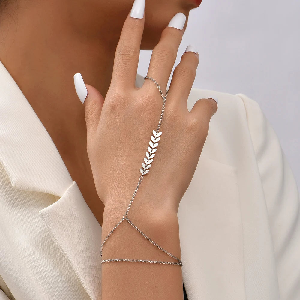 Creative Tiny Chain Bracelet Finger Rings For Women Gold Color Link Chains Connecting Hand Harness Bracelets Jewelry Gift