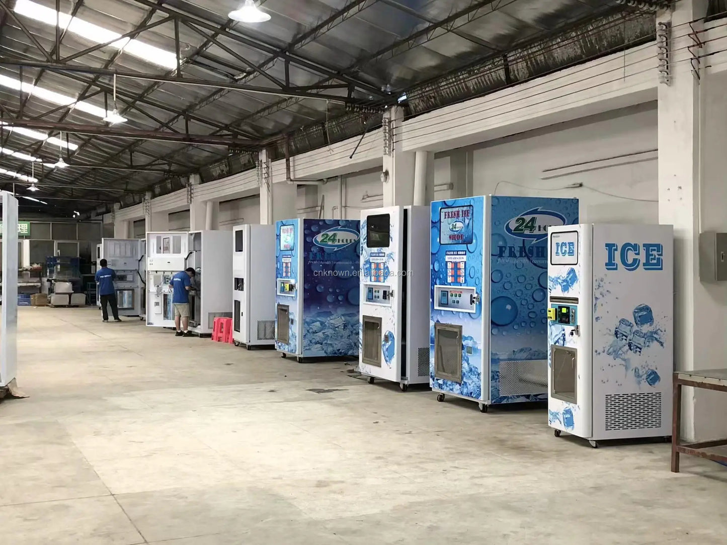 160kgs/24h Automatic Ice Cube Making and Selling Machine Self-service Ice Vending Machine With Auot Bagging