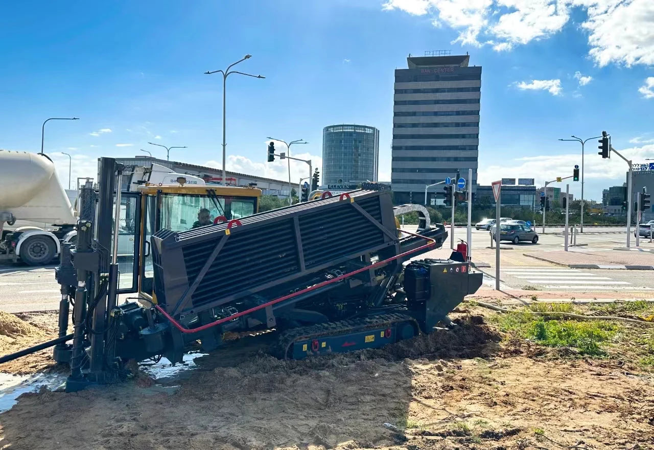 Efficient 35T Horizontal Directional Drill with Drilling Fluid System for Challenging Subsurface and River Crossing Jobs