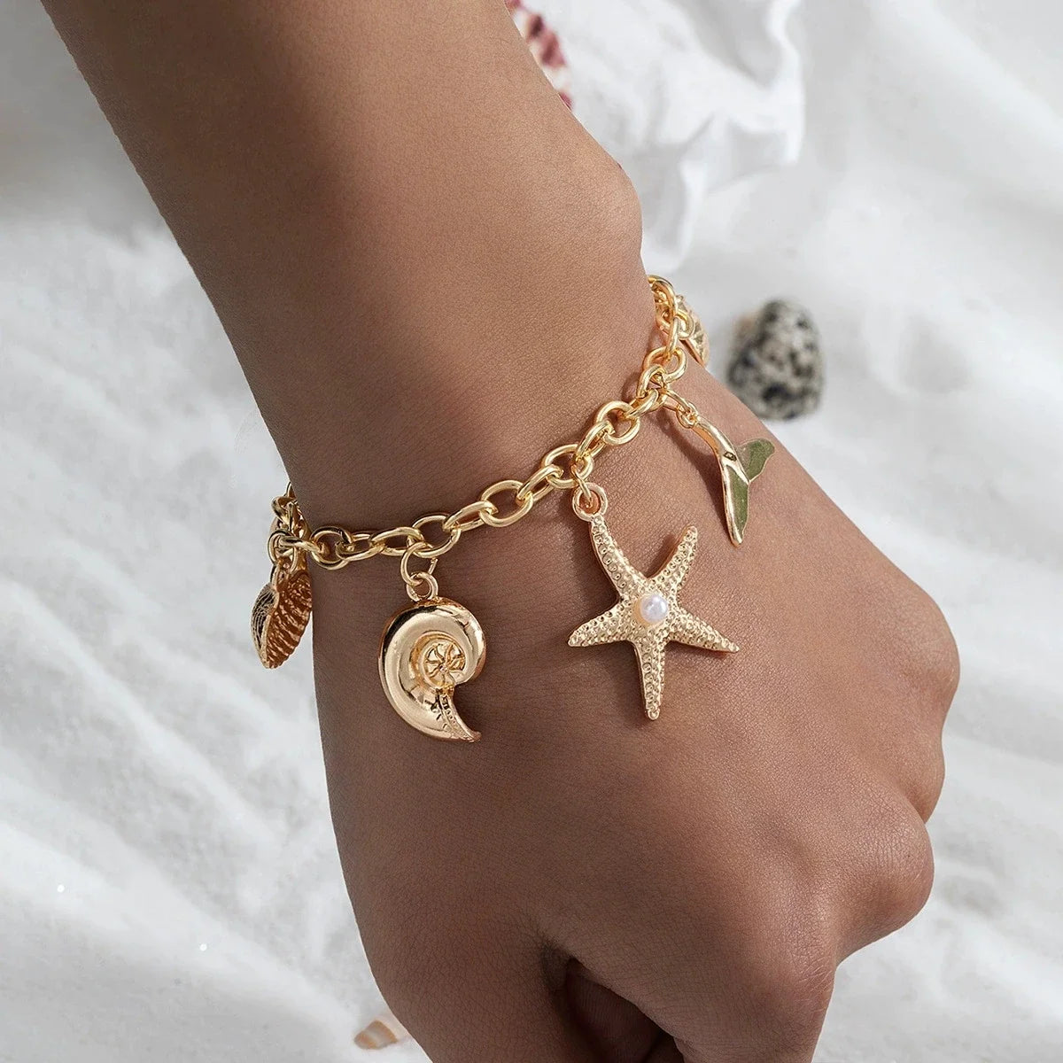 Bohemian Summer Style Bracelet For Women Metal Starfish Shell Scallop Mermaid Charm Bangle Female Fashion Beach Vacation Jewelry