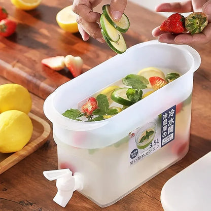 Refrigerator Water Dispenser with Faucet Cover Drinking Water Kettle Cold Bottle Juice Cover Household Beverage Milk Storage