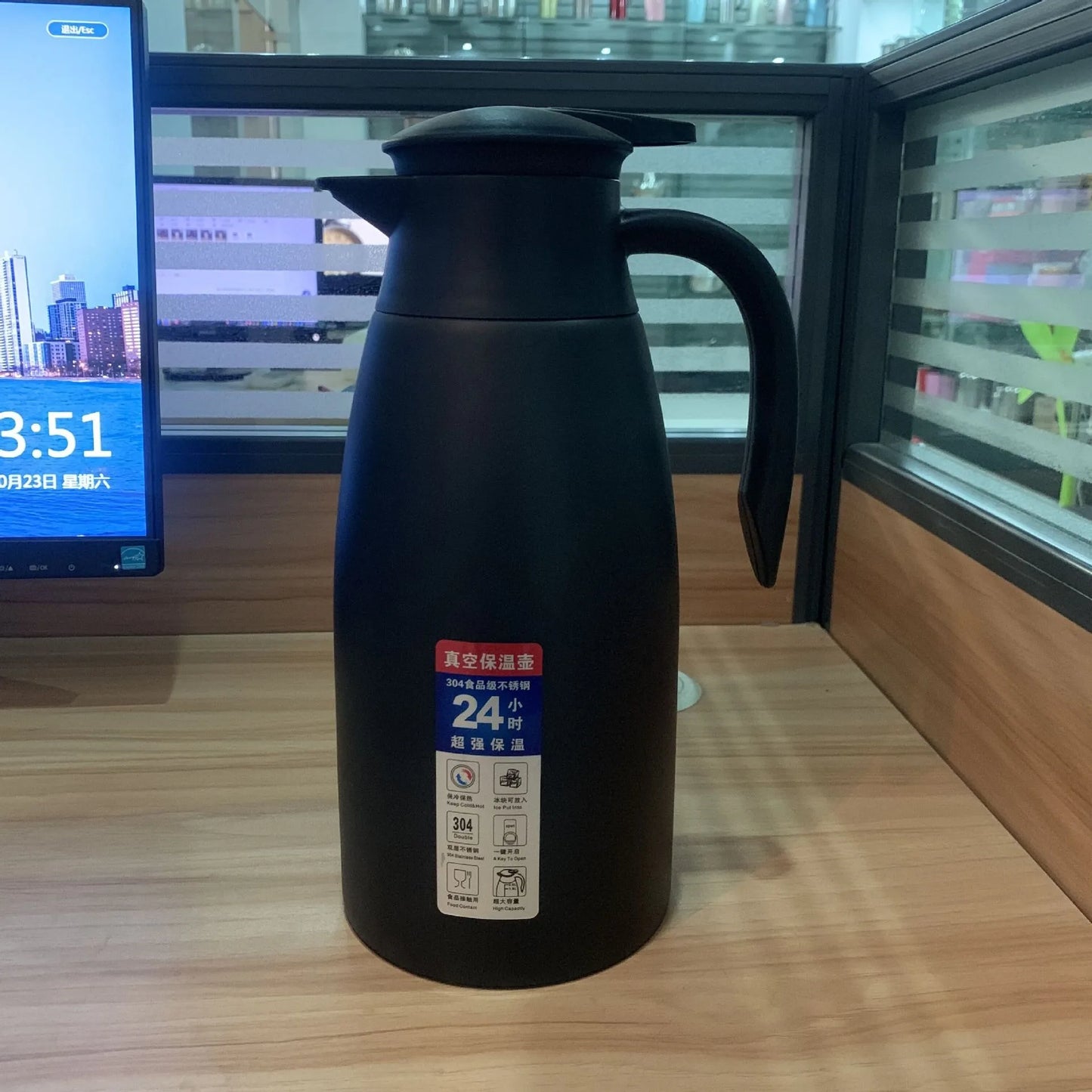 2L304 stainless steel vacuum insulated kettle thermos European coffee pot household hot water bottle household insulated kettle