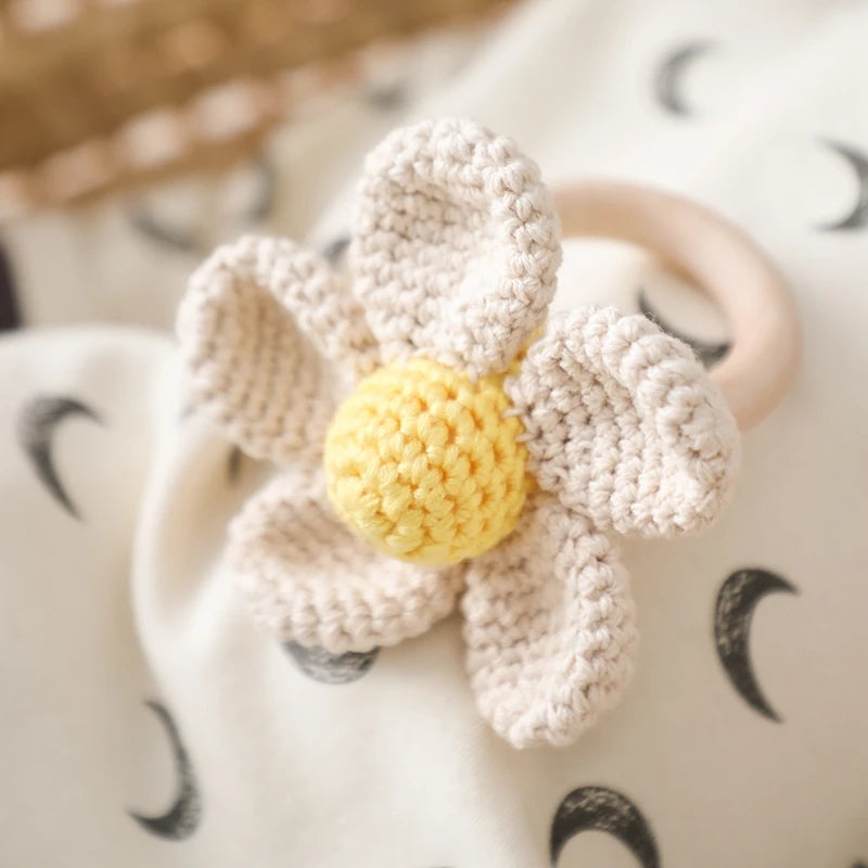 1pc Baby Flower Teether for Baby Cute Rattle Wooden Crochet Rattle Toys for Kids Wooden Babies Gym Montessori Children's Toys
