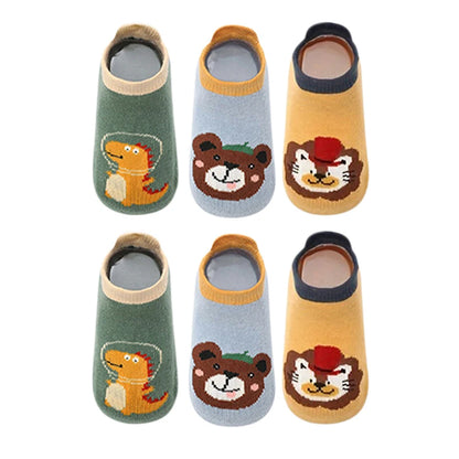 6 pairs  anti-slip children's socks, featuring cute cartoon animal patterns. These are suitable for toddlers and young walkers.