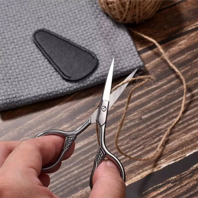 1pc Small Precision Scissors Stainless Steel Multi-Purpose Vintage Beauty Grooming Kit for Eyebrow Eyelash Beard with PU Sheath