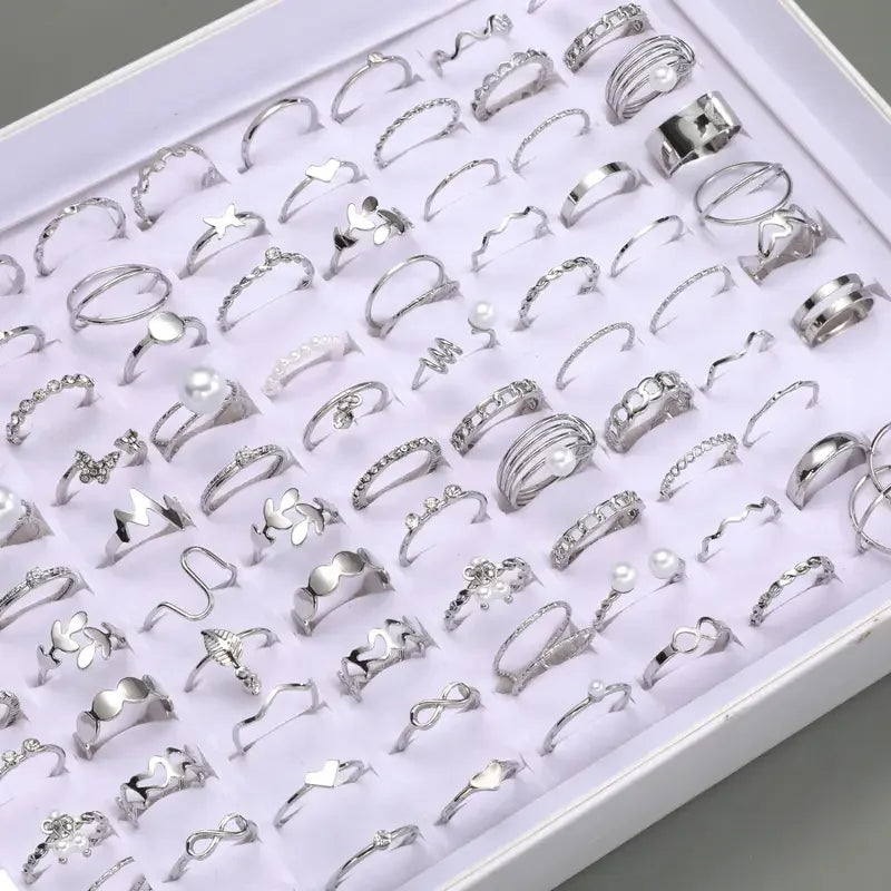 30Pieces Fashion Butterfly Geometric Hollow Ring Set For Women Mix Style Trendy Jewelry Perfect For Daily Wear Party Gifts